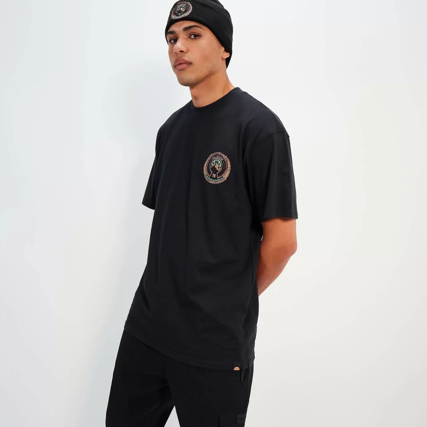 Ellesse T-shirts-Men's Medallio Tee Black