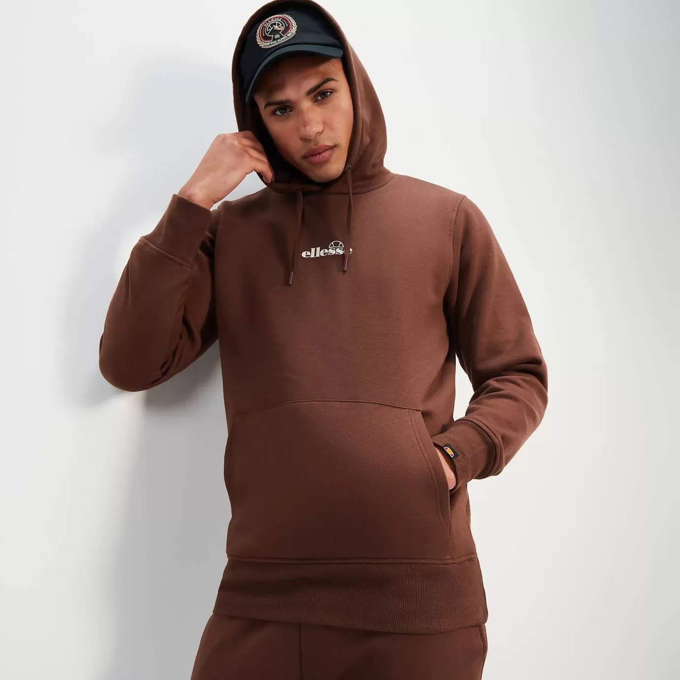 Ellesse Hoodies & Sweatshirts-Men's Pershuta OH Hoody Dark Brown