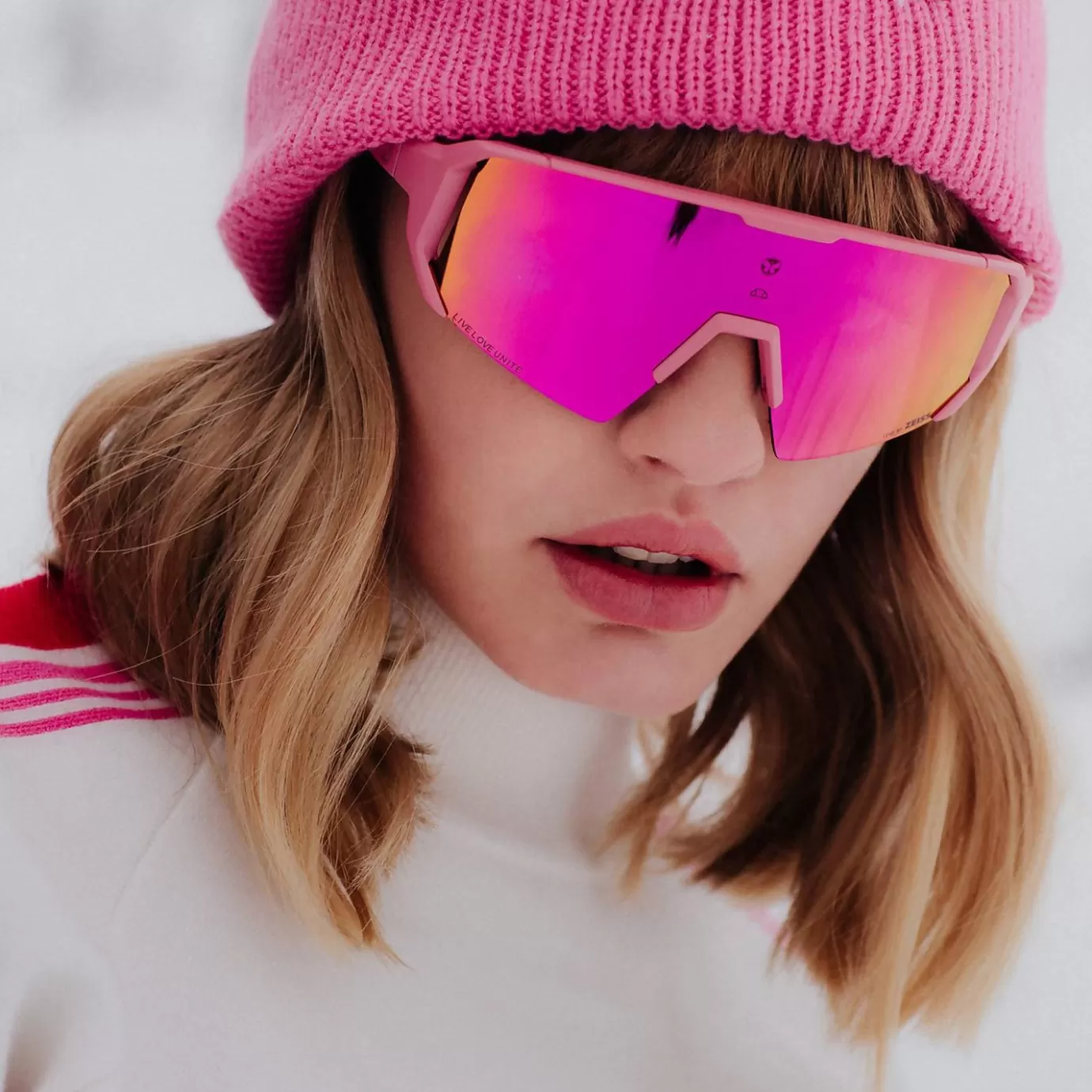 Ellesse Tomorrowland X Ellesse | Festival Looks | Tomorrowland X Ellesse-Tomorrowland X Alleycat Sunglasses Pink